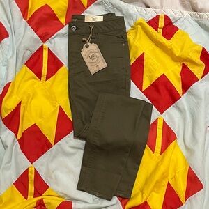 True Craft Women's Skinny Jeans in Olive Green